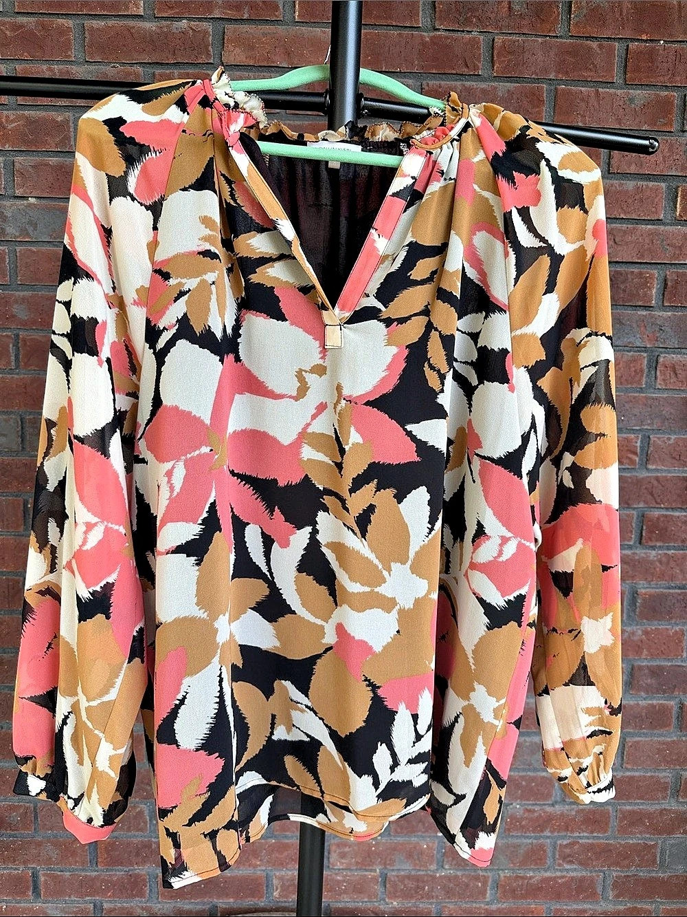 Calvin Klein Floral V-Neck Blouse in Pink & Black Size Small